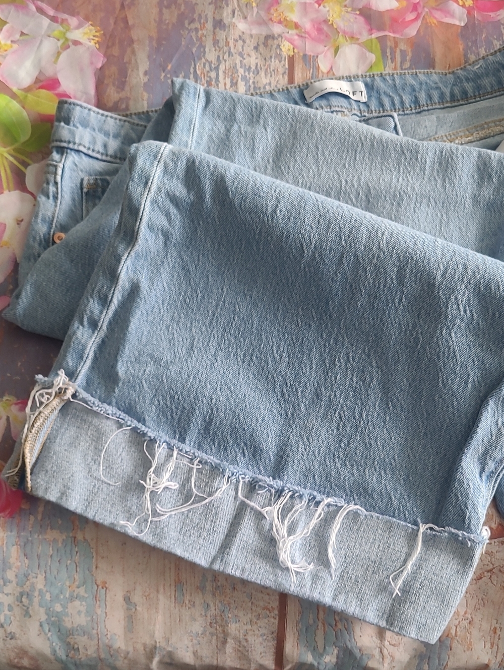 Ann Taylor Loft Made & Loved Jeans 16/33 - Picture 4 of 7
